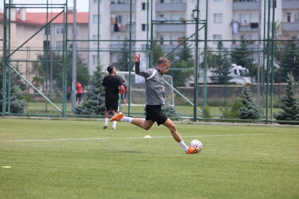 corendon alanyaspor erzurum kampina basladi 4 iJ8HI6D2