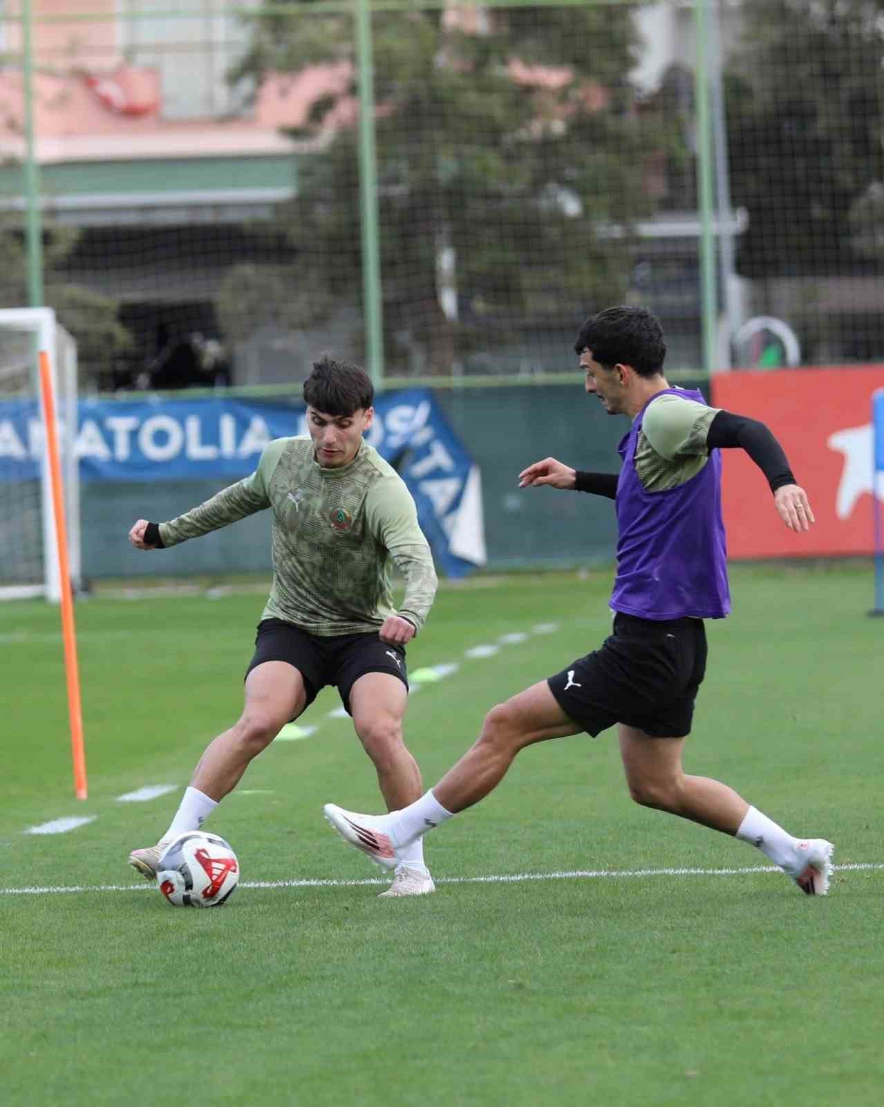 corendon alanyaspor gaziantep fk maci hazirliklarini surdurdu 1 cTqbVfL3