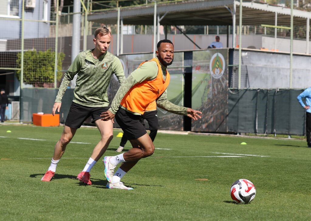Corendon Alanyaspor, Göztepe maçı hazırlıklarını tamamladı 5 corendon alanyaspor goztepe maci hazirliklarini tamamladi 1 3A2lw4ve