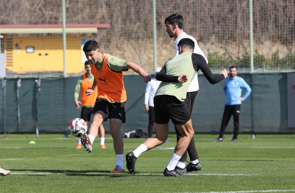 Corendon Alanyaspor, Göztepe maçı hazırlıklarını tamamladı 10 corendon alanyaspor goztepe maci hazirliklarini tamamladi 6 q5859TkB