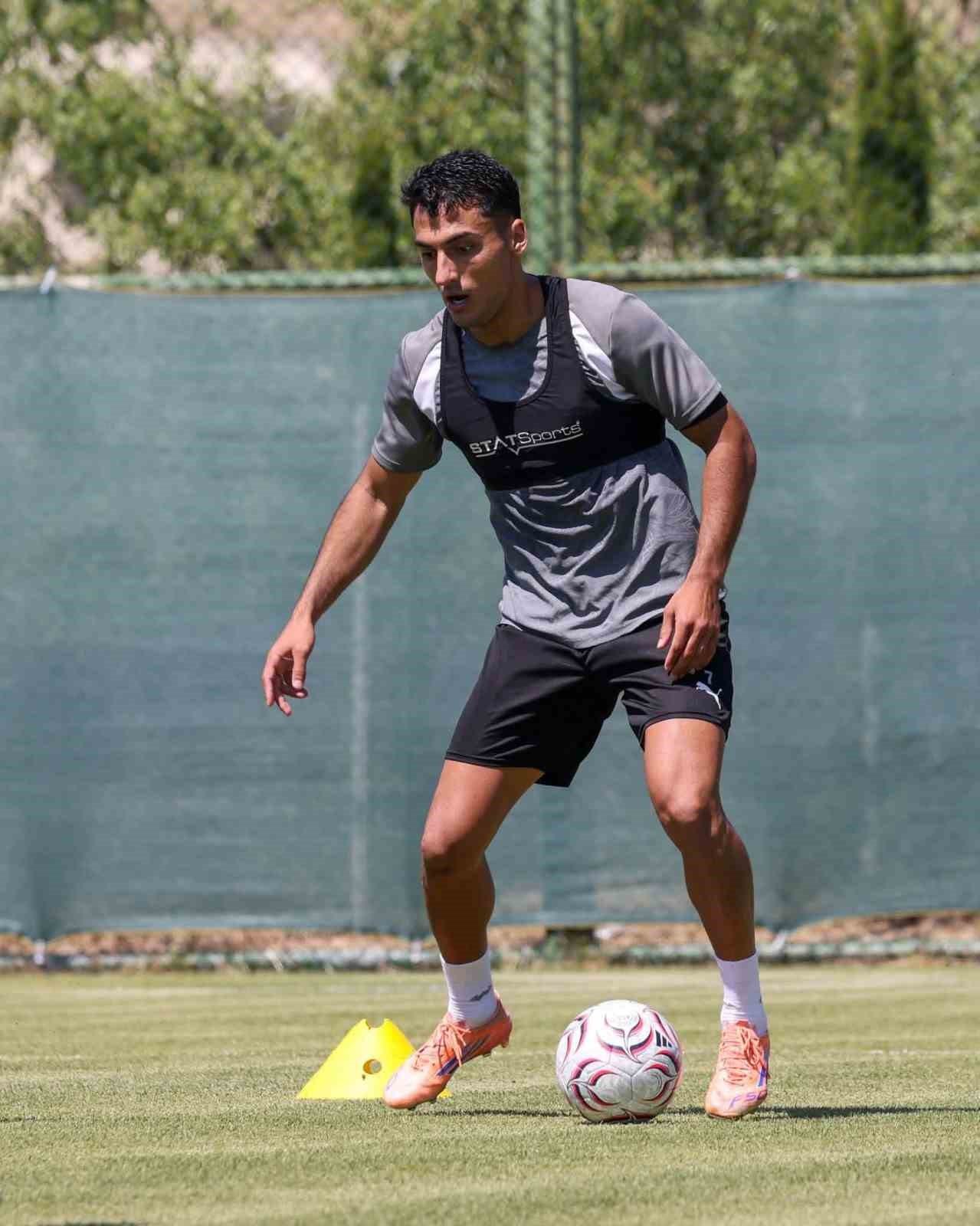 Corendon Alanyaspor yeni sezon hazırlıklarını Burdur’da sürdürüyor 5 corendon alanyaspor yeni sezon hazirliklarini burdurda surduruyor 1 Mzw6XsZc