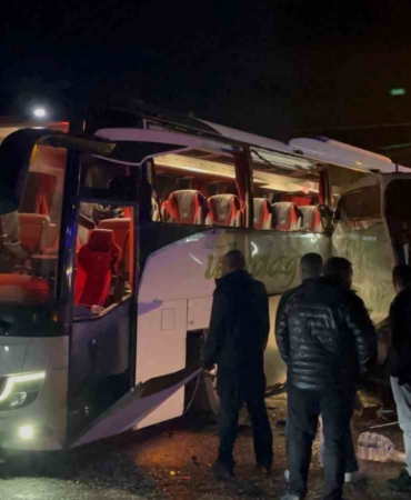 corlu-ergene-yolunda-belediye-otobusu-ile-yolcu-otobusu-carpisti-9-yarali-NSJrKcHI.jpg
