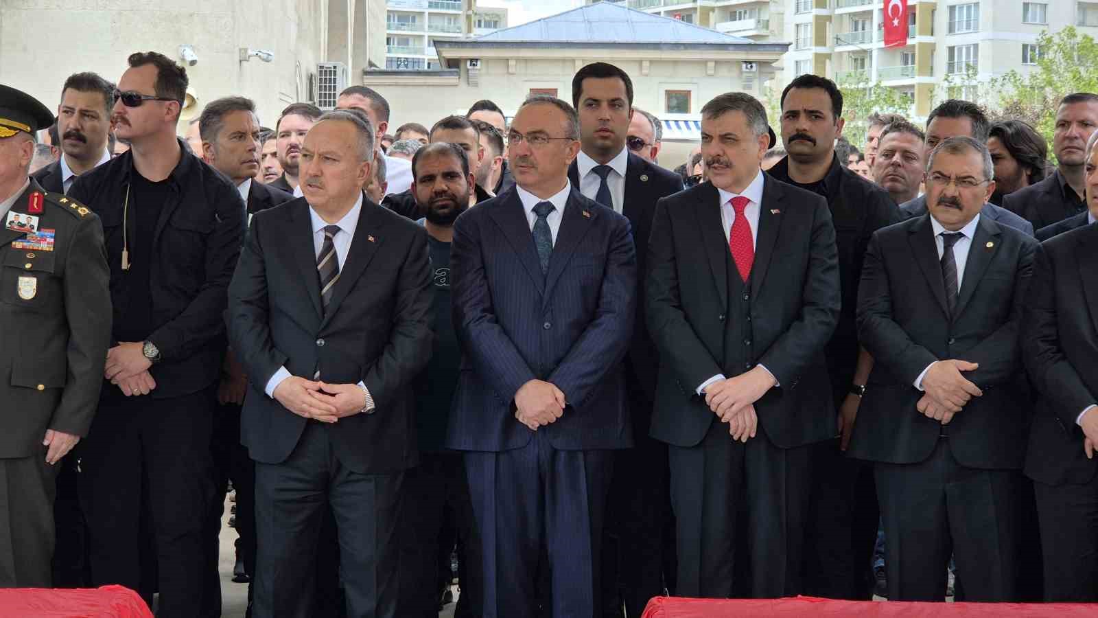 corlu sehitlerini binler ugurladi 1 WhOjiaHm