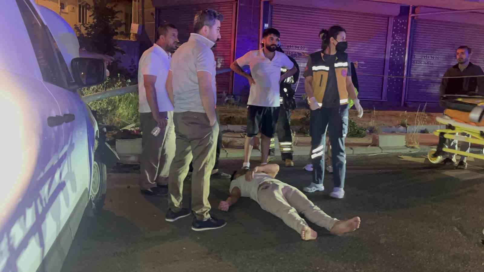 Çorlu’da aydınlatma direğine çarpan araç hurdaya döndü 4 corluda aydinlatma diregine carpan arac hurdaya dondu 0 LUDkREjp
