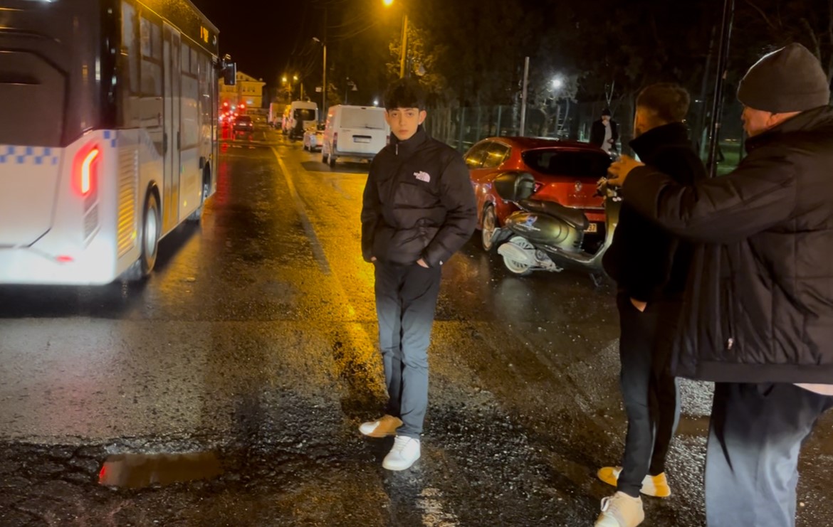 Çorlu’da çukura dalan motosikletli yaralandı 5 corluda cukura dalan motosikletli yaralandi 1 Jz1M63nE