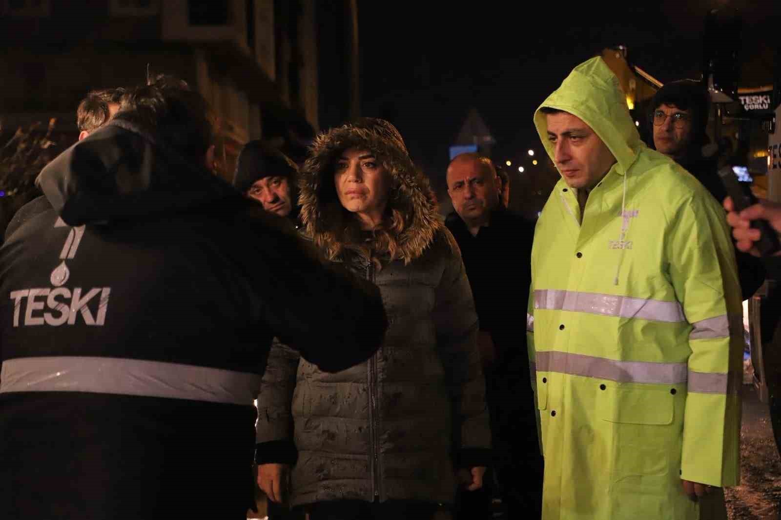 corluda gece yarisi altyapi alarmi kanalizasyon hatti coktu 2 LpyfVaBj