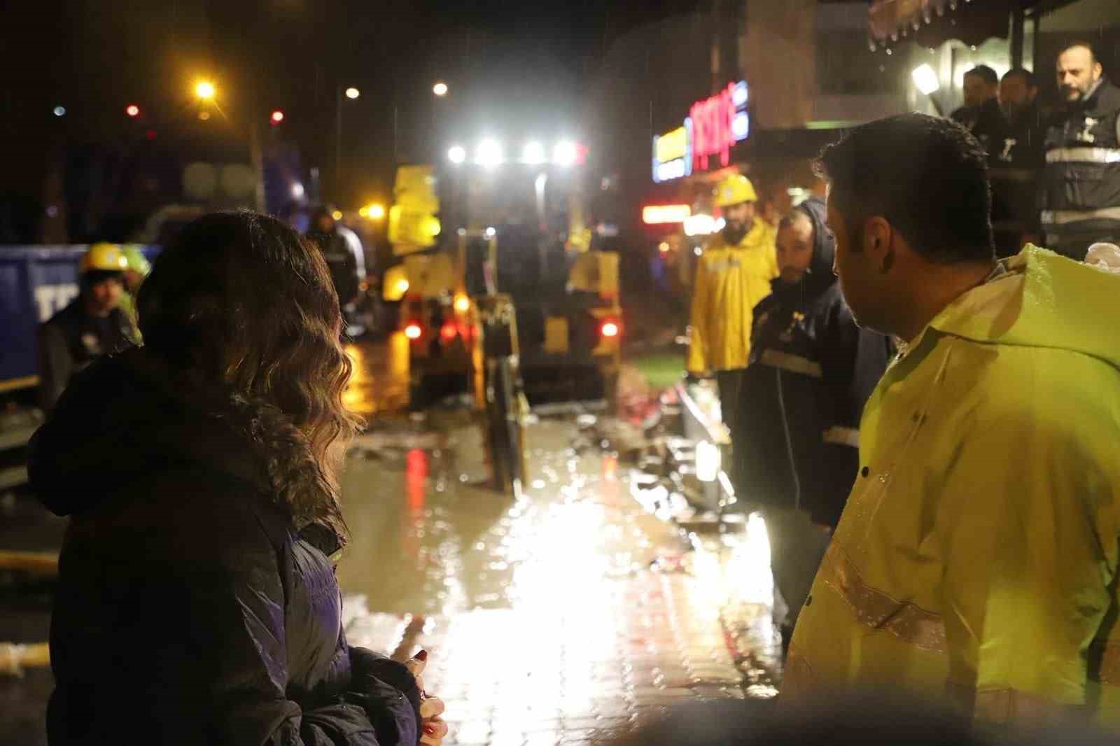 corluda gece yarisi altyapi alarmi kanalizasyon hatti coktu 3