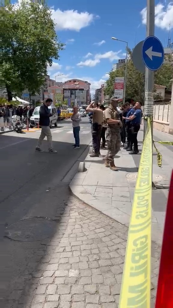 corluda silahli kavga ihbarina giden 2 polis yaralandi 1 y1icF28G