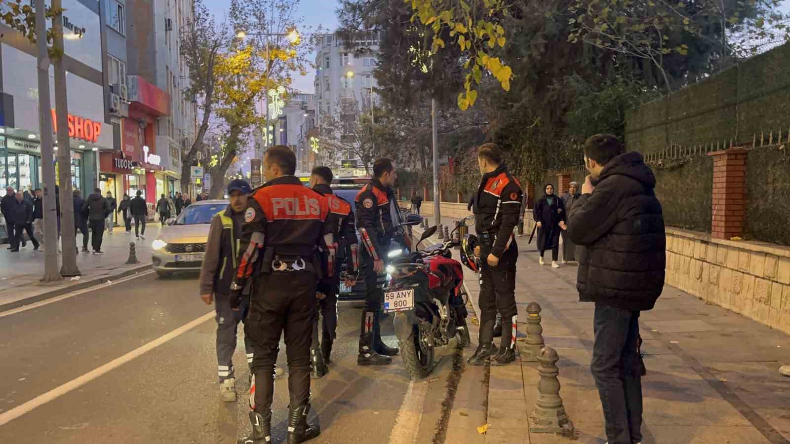 Çorlu’da trafik kazası: 1 yaralı 7 corluda trafik kazasi 1 yarali 3 akMQRKlV