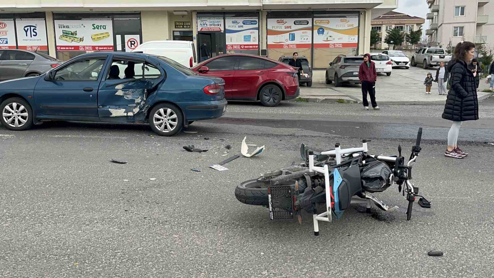 corluda trafik kazasi 2 yarali 1 1b6dKDcO