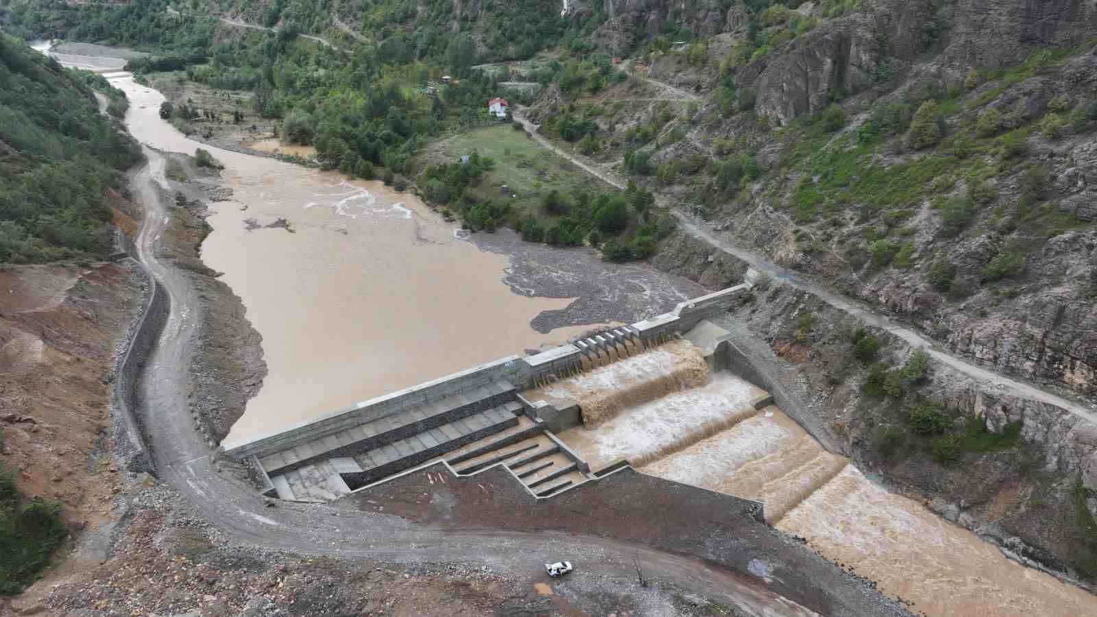 coruhun mavi gerdanliklari artvine guc katiyor 3 IlVMSmRe