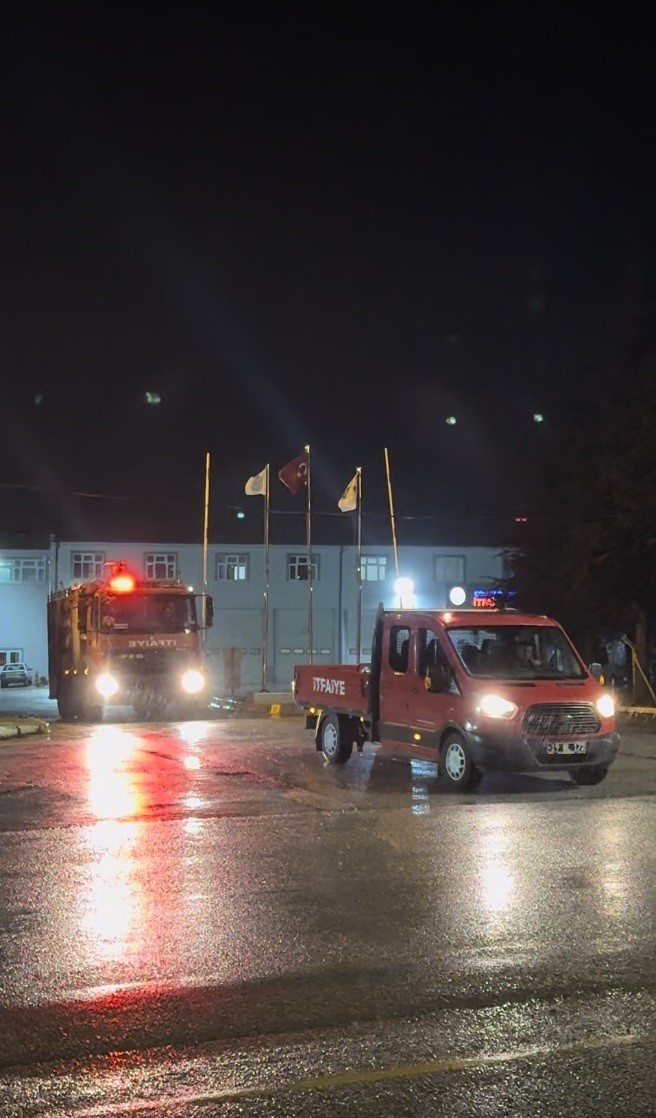 corum belediyesinden selin vurdugu havzaya destek 3 WQWTkIAT