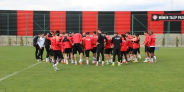 corum-fk-bandirmaspor-hazirliklarini-surdurdu-vpqPhtsE.jpg