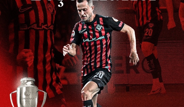 corum-fk-oguz-gurbulak-ile-yollarini-ayirdi-LgmkkIur.jpg