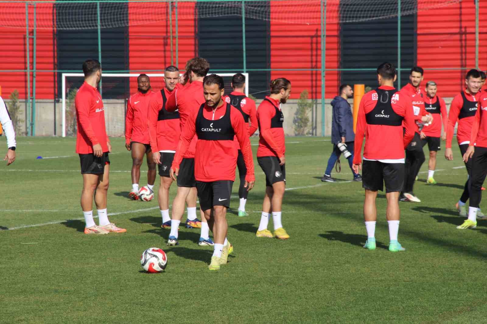 Çorum FK, Süper Lig ekibi Alanyaspor ile oynayacağı maçın hazırlıklarını tamamladı 8 corum fk super lig ekibi alanyaspor ile oynayacagi macin hazirliklarini tamamladi 4 RM6dRy1J