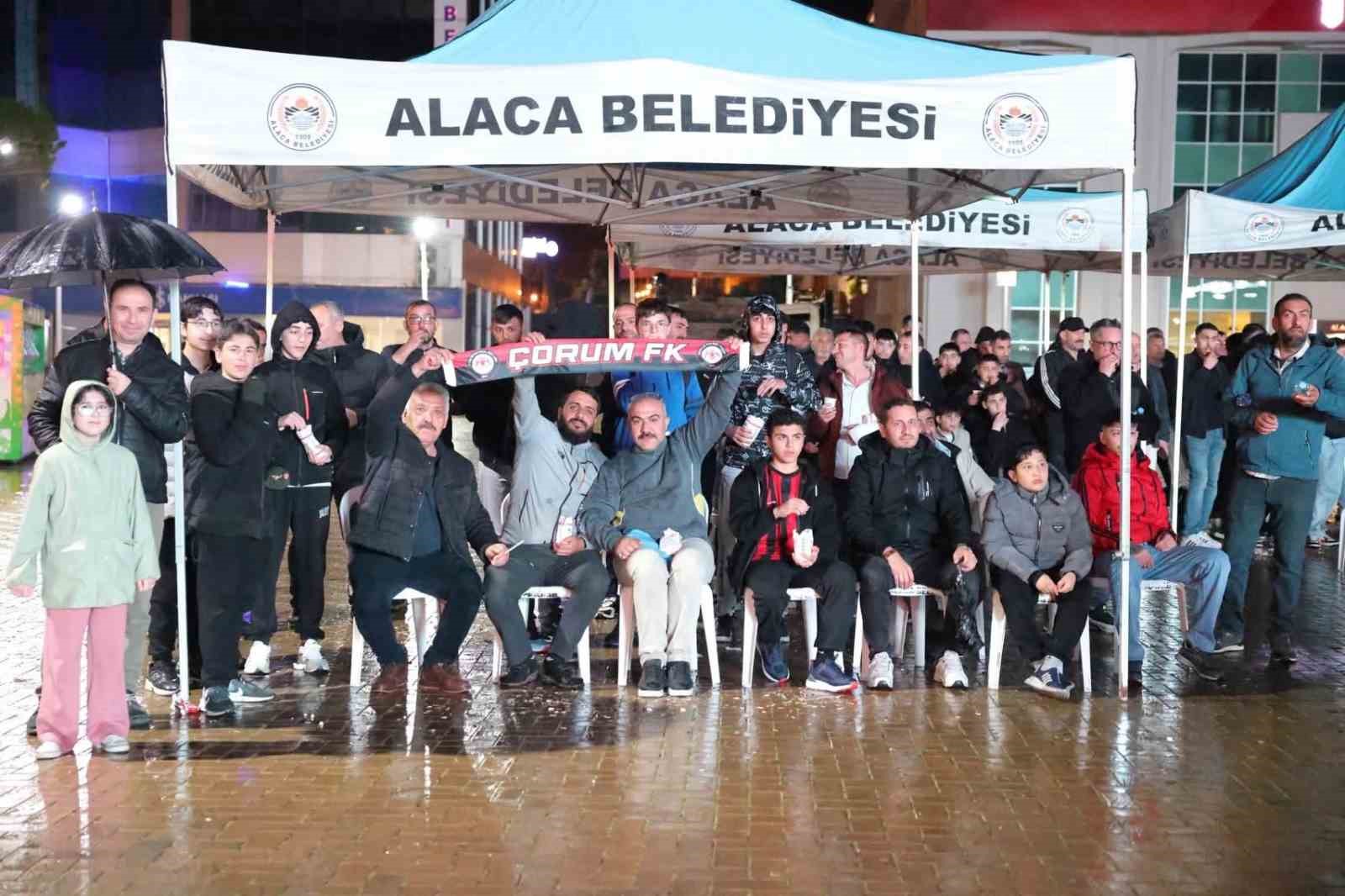 corum fk taraftarlari play off macini dev ekrandan izledi 9 tcEcS5ES