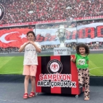 corum-fk-taraftarlari-sampiyonluk-kupasiyla-bulustu-X1Fgqn76.jpg
