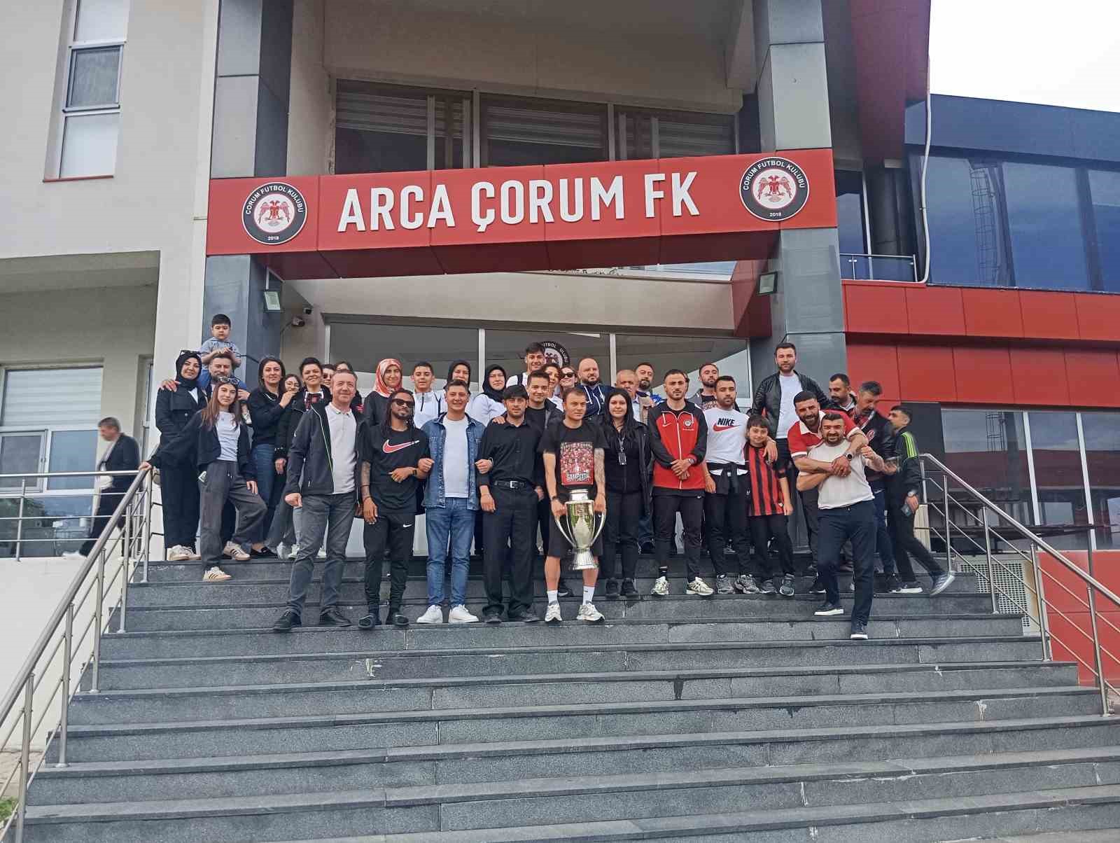corum fkda super lig coskusu tarihi zaferin ardindan takim kafilesine gorkemli karsilama 8 Nye21sXD