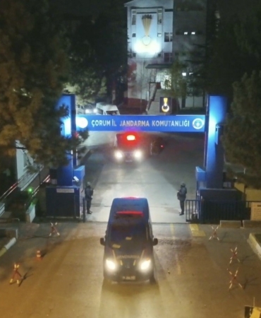 corum-jandarmasindan-zehir-tacirlerine-dev-darbe-736-bin-217-uyusturucu-hap-ele-gecirildi-y4u6hX4A.jpg