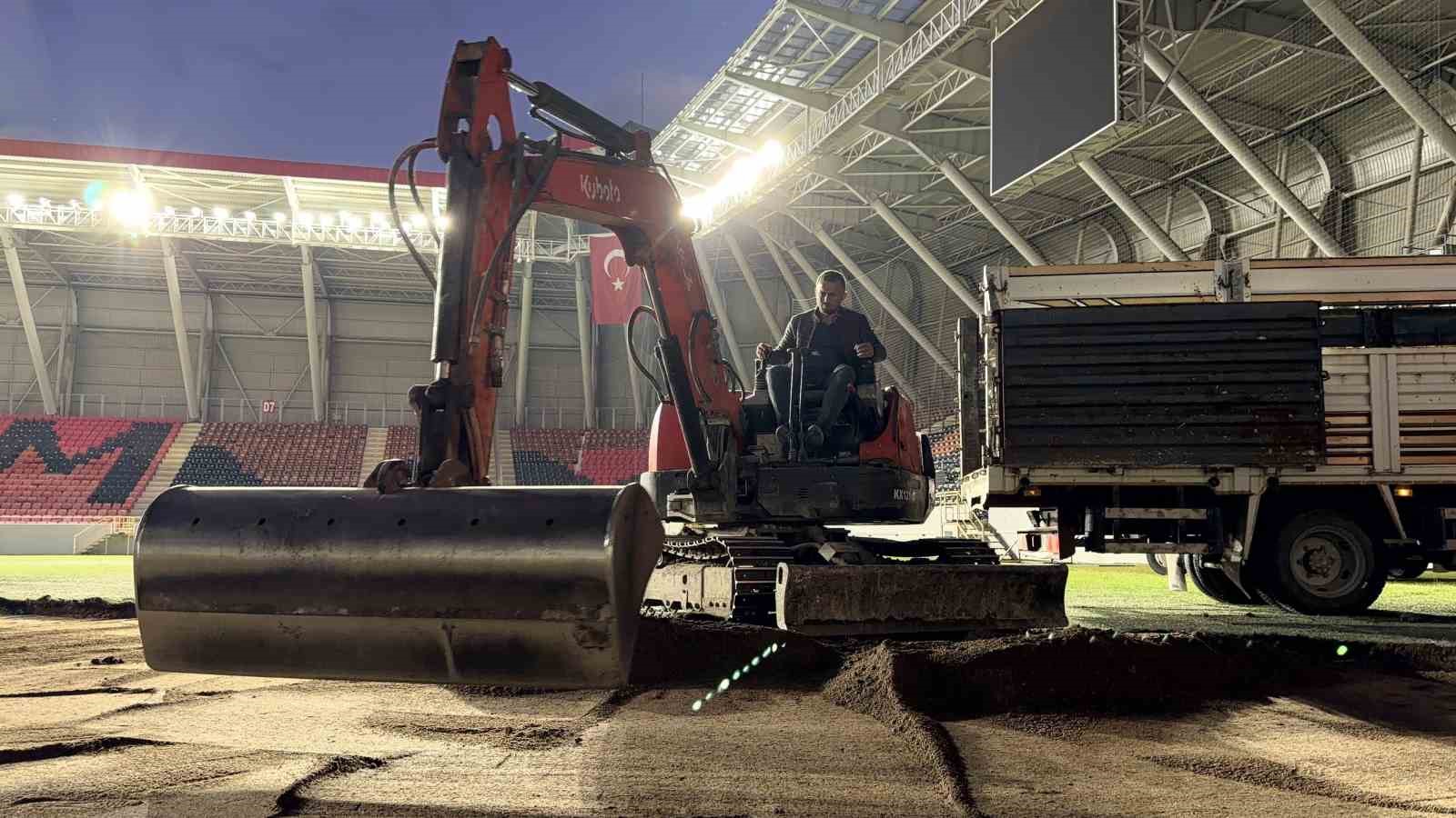 corum sehir stadyumunda super lig mesaisi 9