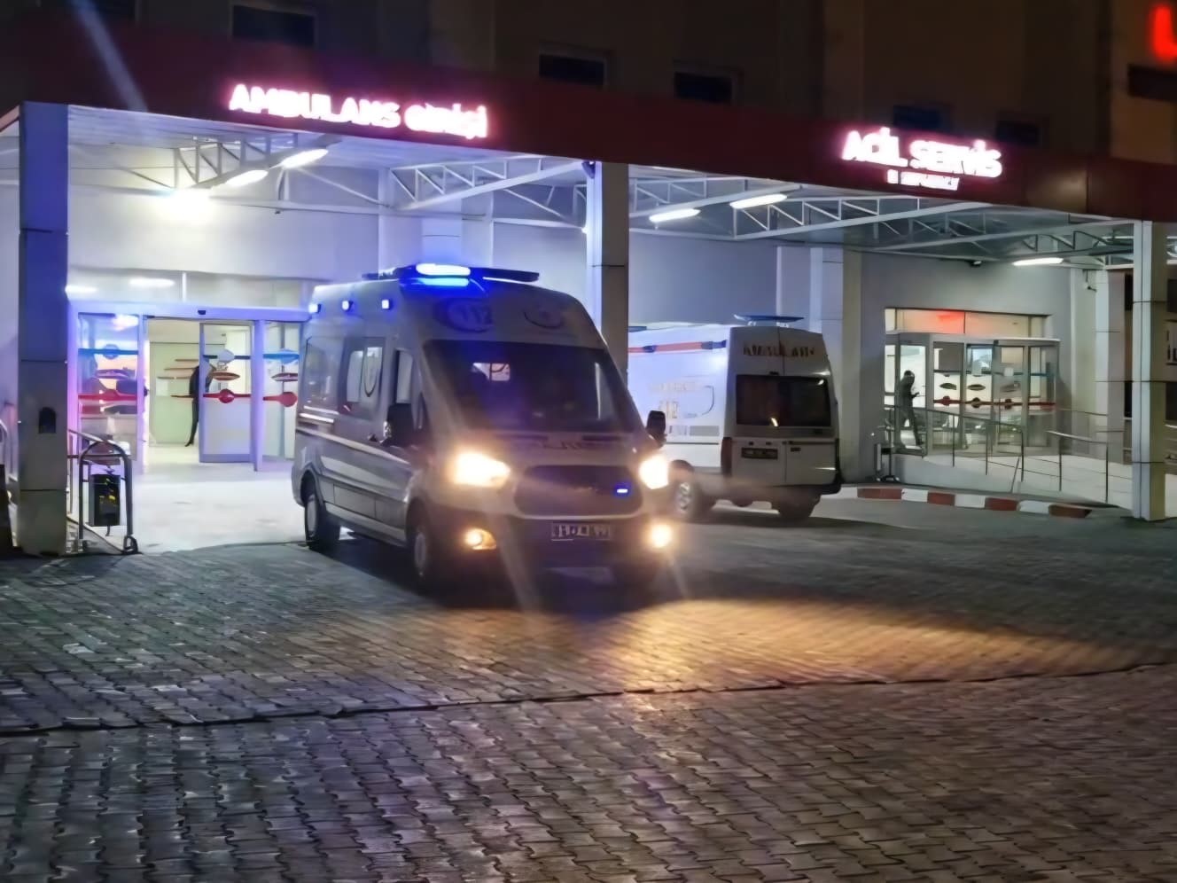 corumda 5 lise ogrencisi zehirlenme suphesiyle hastaneye basvurdu 1 aXZONtEd