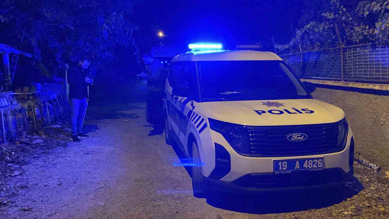 Çorum’da aile faciası: Oğlu tarafından tüfekle vurulan baba hayatını kaybetti 7 corumda aile faciasi oglu tarafindan tufekle vurulan baba hayatini kaybetti 3 TA1PfzgS