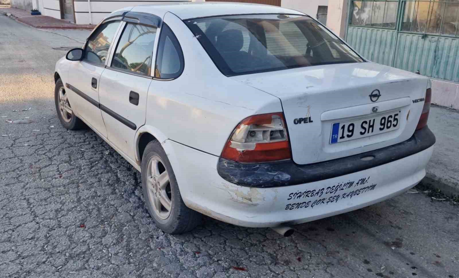 corumda alkollu surucu park halindeki 4 araca carpti 175 bin lira ceza yedi 3 mANTfZJ6