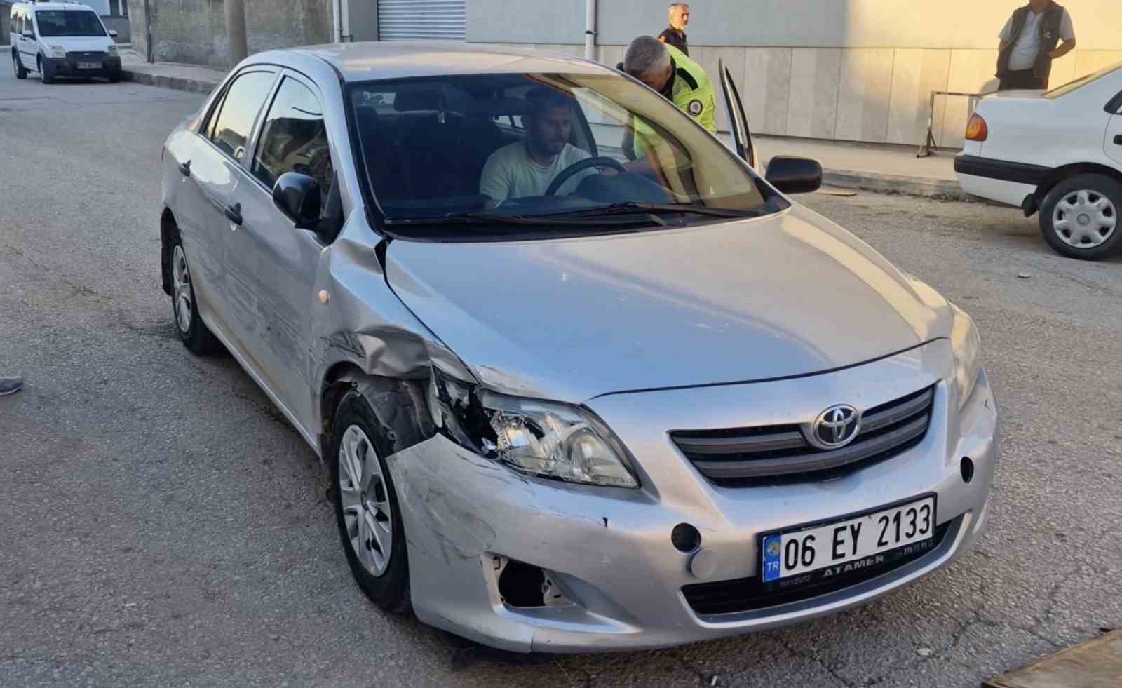 corumda alkollu surucu park halindeki 4 araca carpti 175 bin lira ceza yedi 4 4BHhWmRu