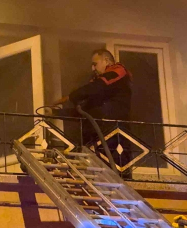 corumda-apartmanda-cikan-yanginda-10-kisi-dumandan-etkilendi-JyZiiTlN.jpg