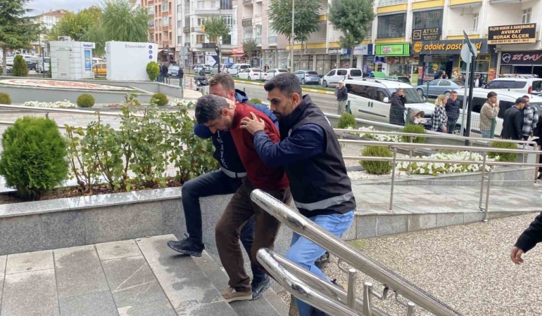 corumda-babasini-olduren-sahis-tutuklandi-6Mwrz9yQ.jpg