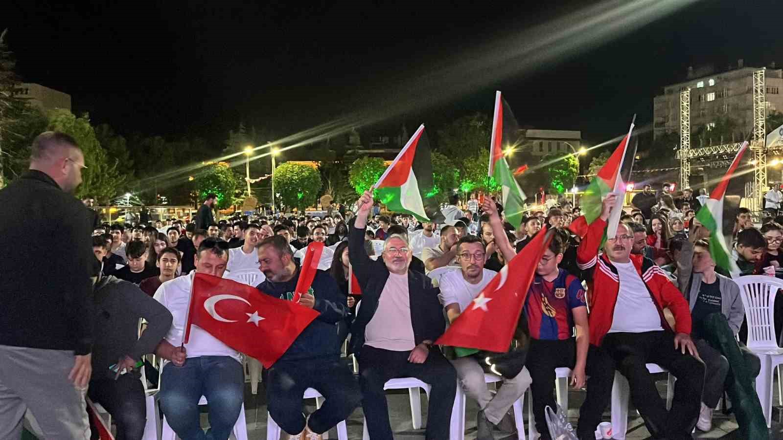Çorum’da Dünya Kupası finali heyecanı 6 corumda dunya kupasi finali heyecani 2 7RY5EQhv
