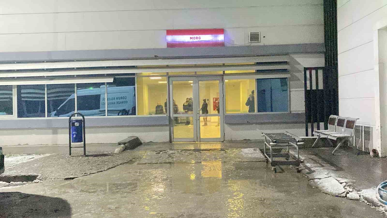 Çorum’da feci olay: Yem karma makinasına düşen adam hayatını kaybetti 5 corumda feci olay yem karma makinasina dusen adam hayatini kaybetti 1 VTTYwyqt