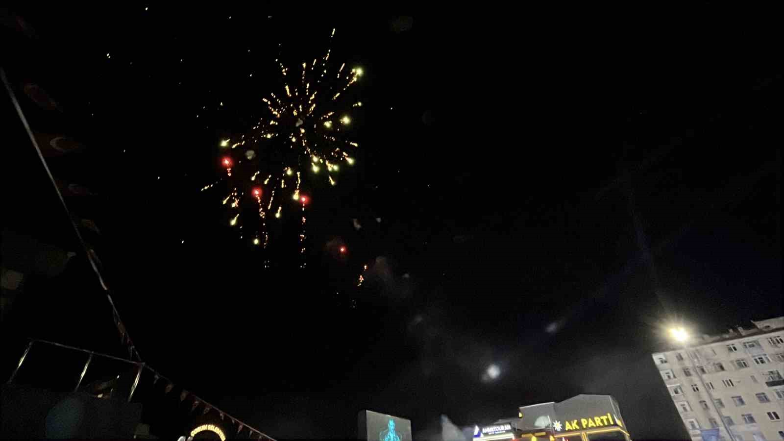 corumda festival coskusu havai fisek gosterisiyle zirveye cikti 4 OdGF7Fjs