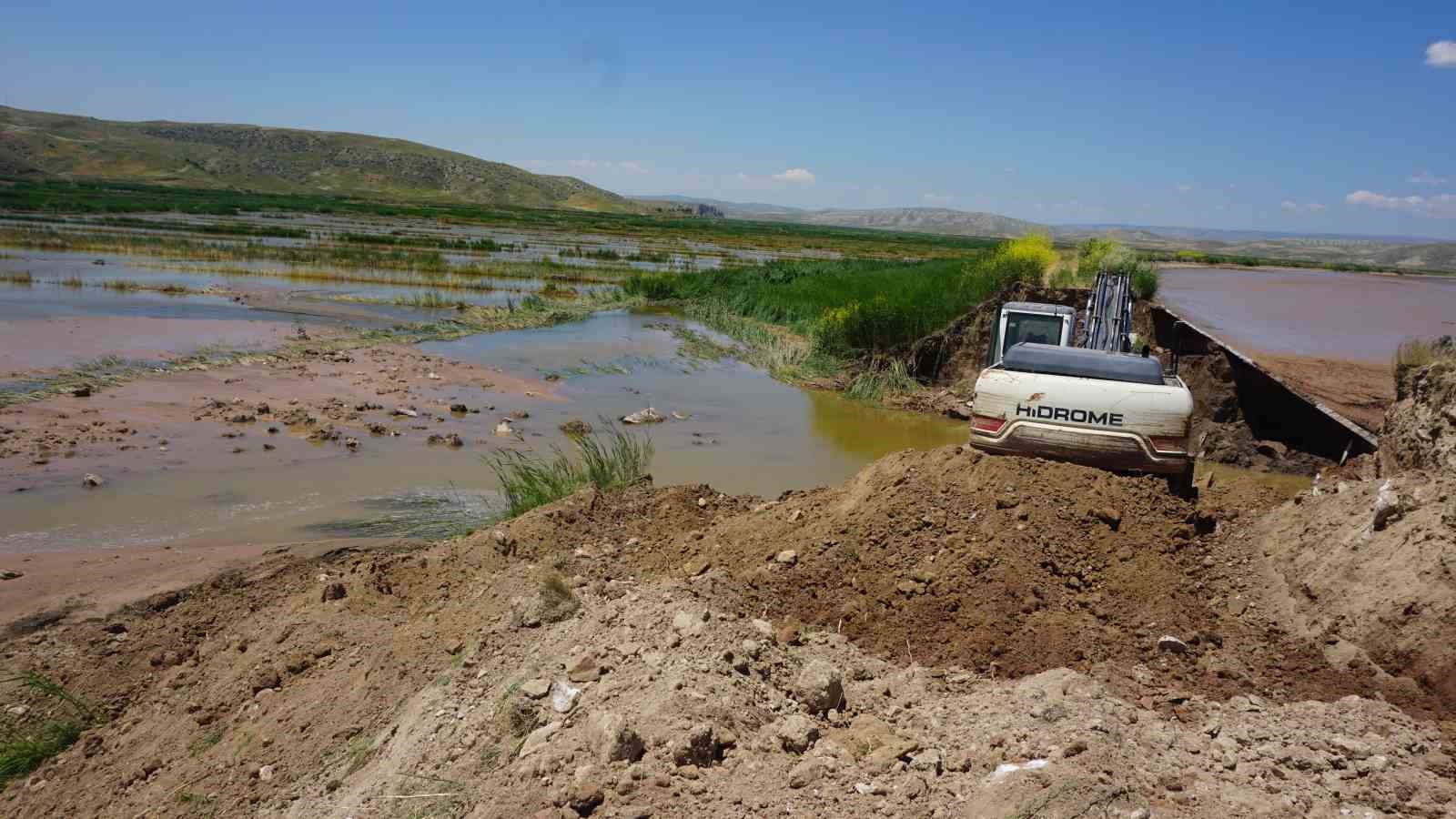 corumda hes bendi patladi celtik tarlalari su altinda kaldi 2 uizJiW2U