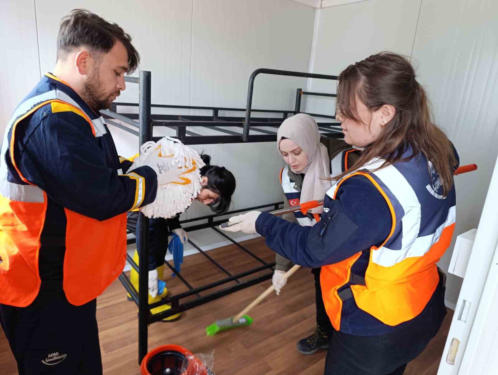 corumda hortumun vurdugu koylerde afetzedeler icin yasam konteynerleri kuruldu 0 f82HEj9r
