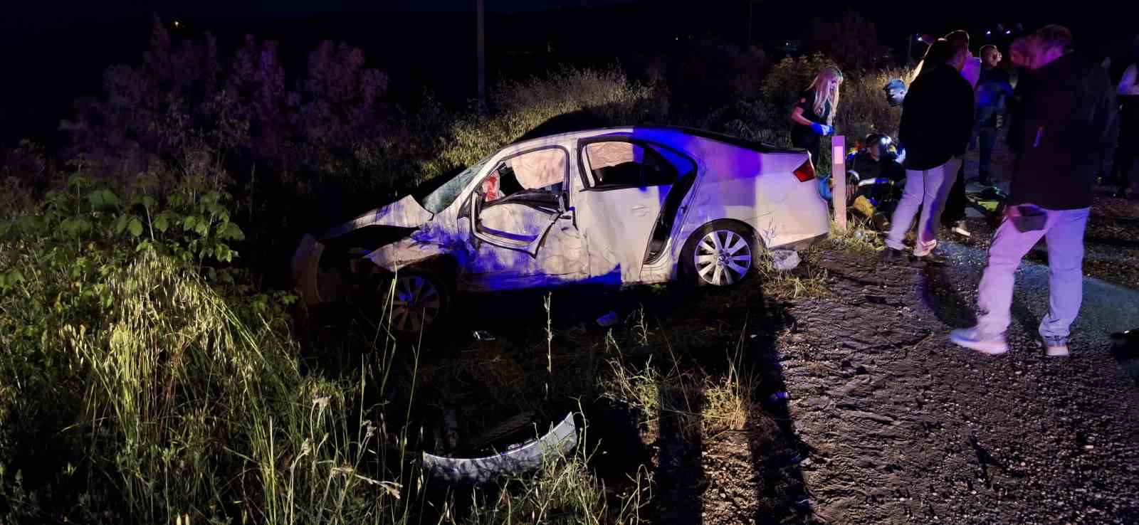 corumda iki otomobil carpisti 1i agir 7 yarali 6 6YarG2In