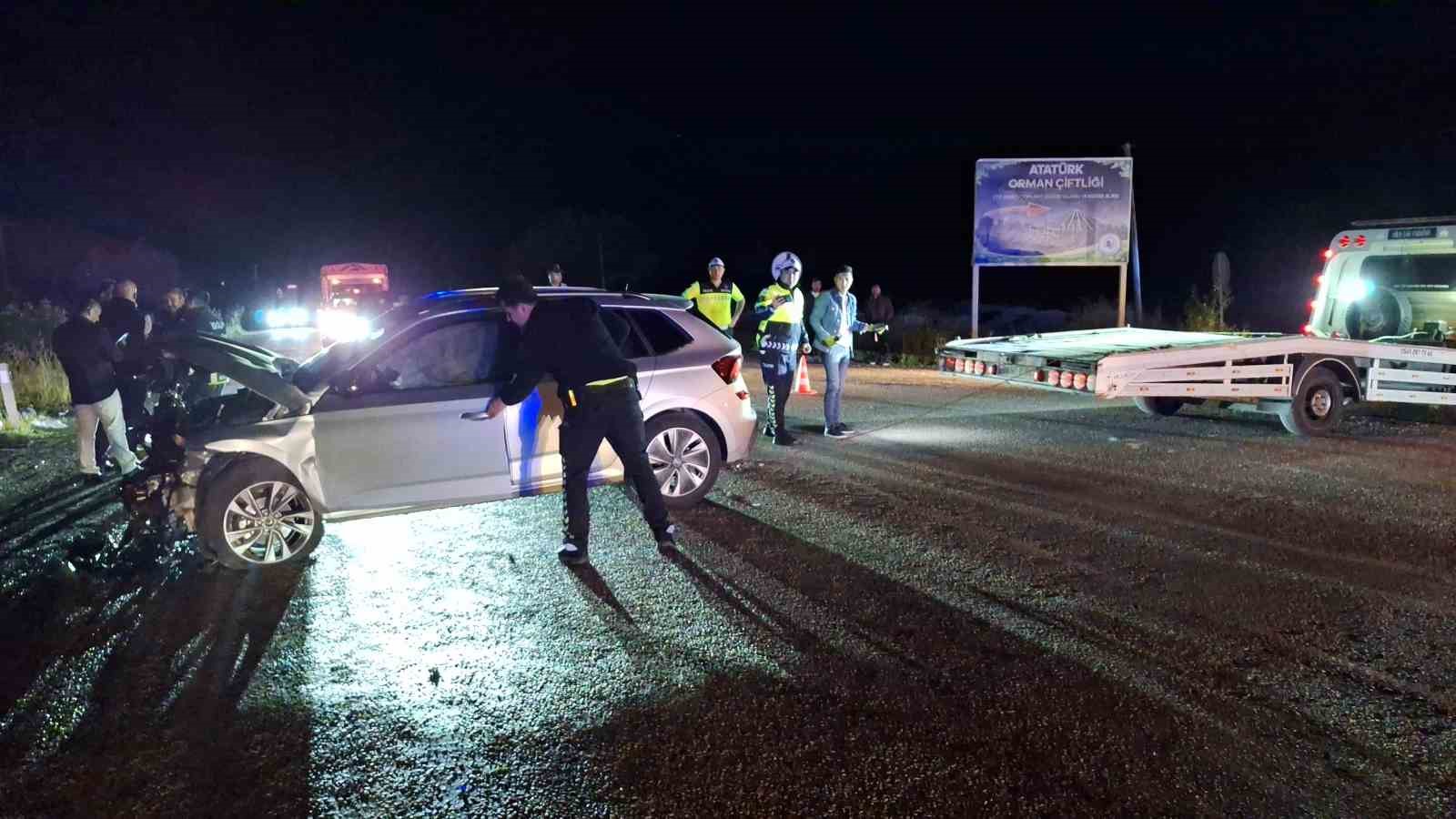 corumda iki otomobil carpisti 1i agir 7 yarali 9