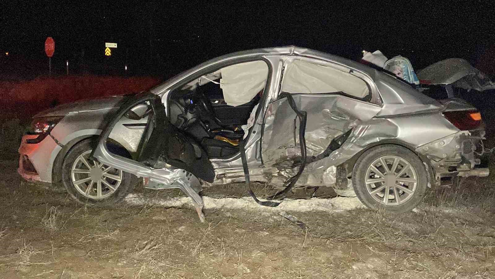 corumda iki otomobil carpisti 8 yarali 2 39JRNcJO