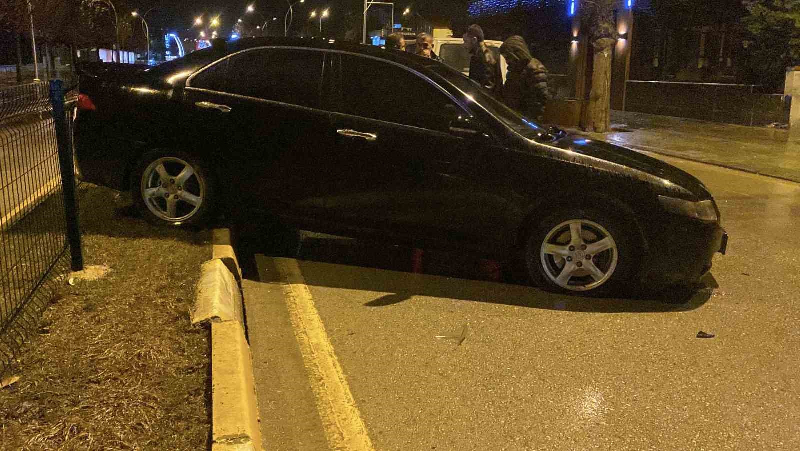 corumda iki otomobil carpisti anne ve oglu yaralandi 5 WMTzeiiy