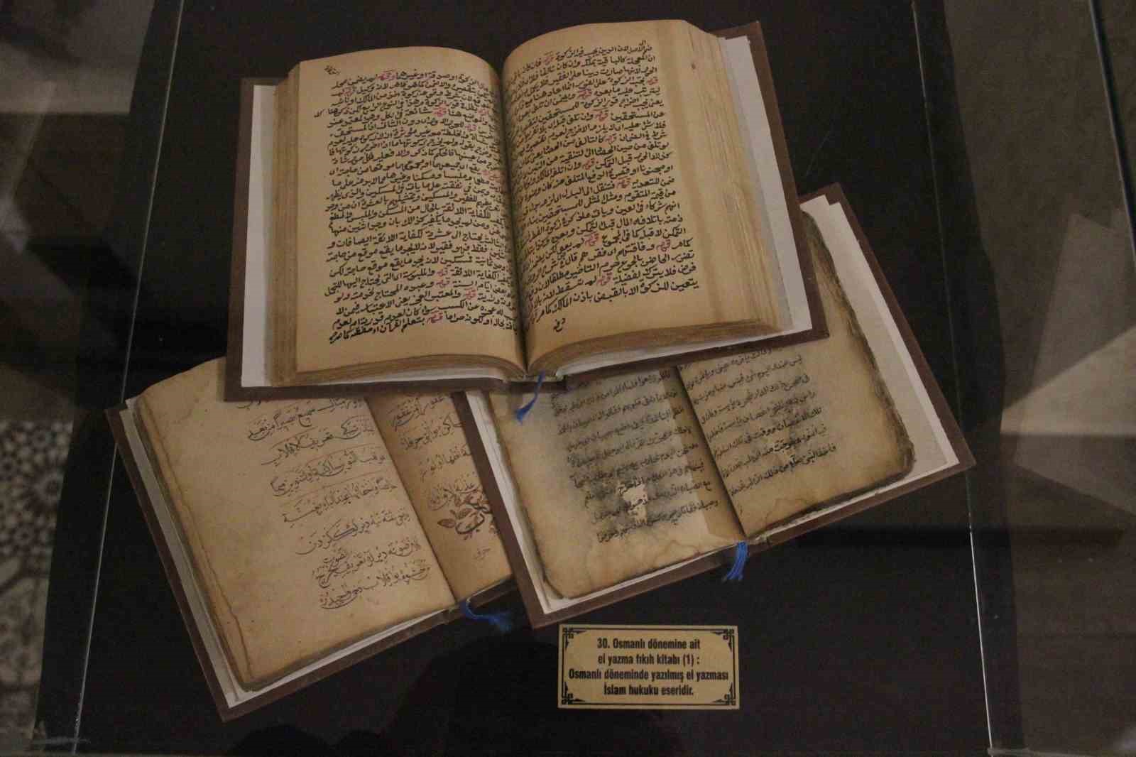 corumda kadir gecesinde kutsal emanetlere yogun ilgi 14 D3eytTWE