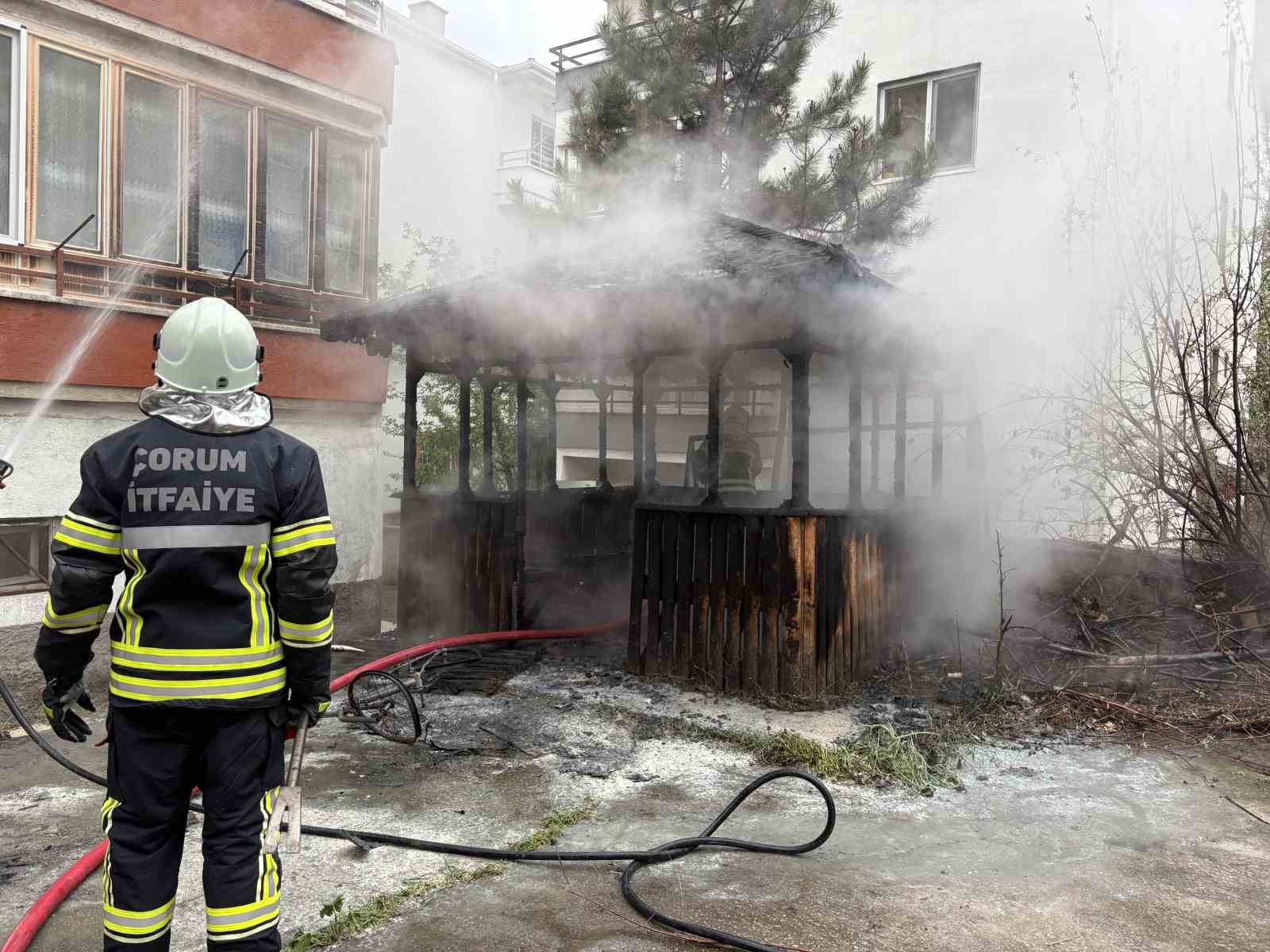 corumda kamelyada cikan yangin araclara sicradi 4 789YzEJ3