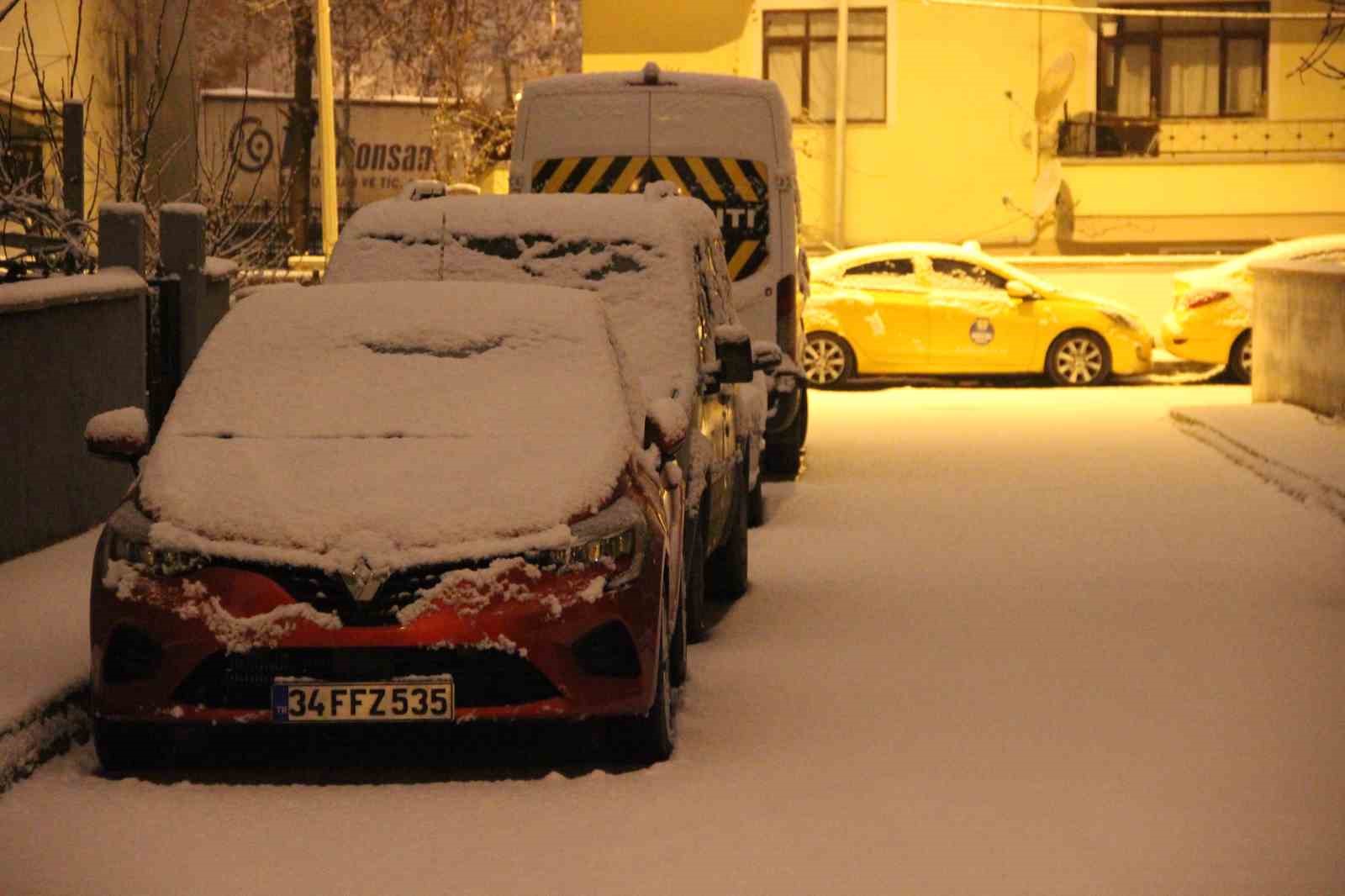 corumda kar etkisini gostermeye basladi kent merkezi beyaza burundu 0 cSMeVTvh