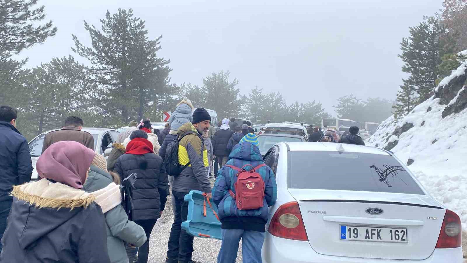 corumda kar festivali vatandaslarin akinina ugradi 2 kD3yIljN