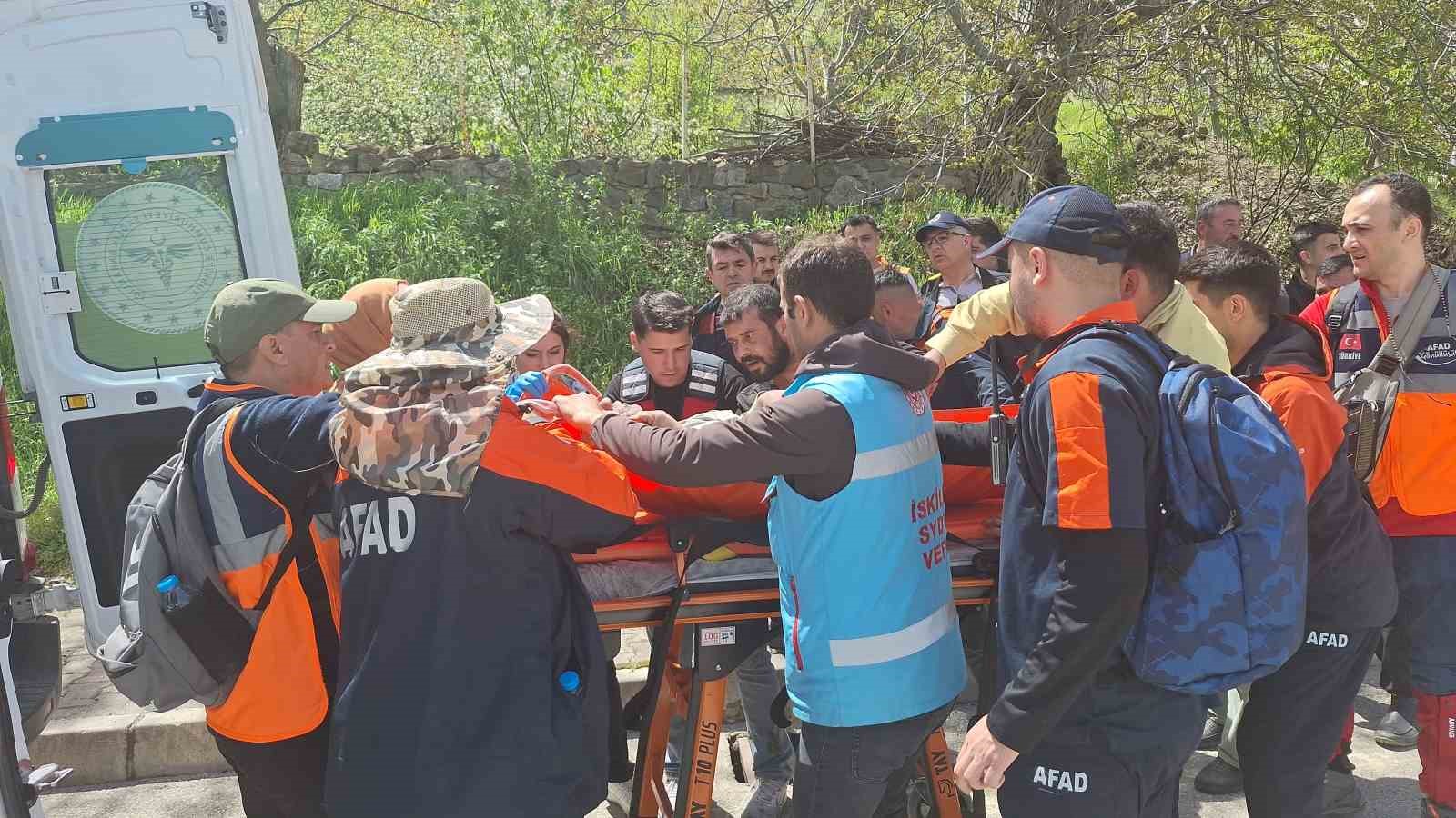 corumda kaybolan yasli adam 2 gun sonra dagda uyurken bulundu 3 E6wsOa73