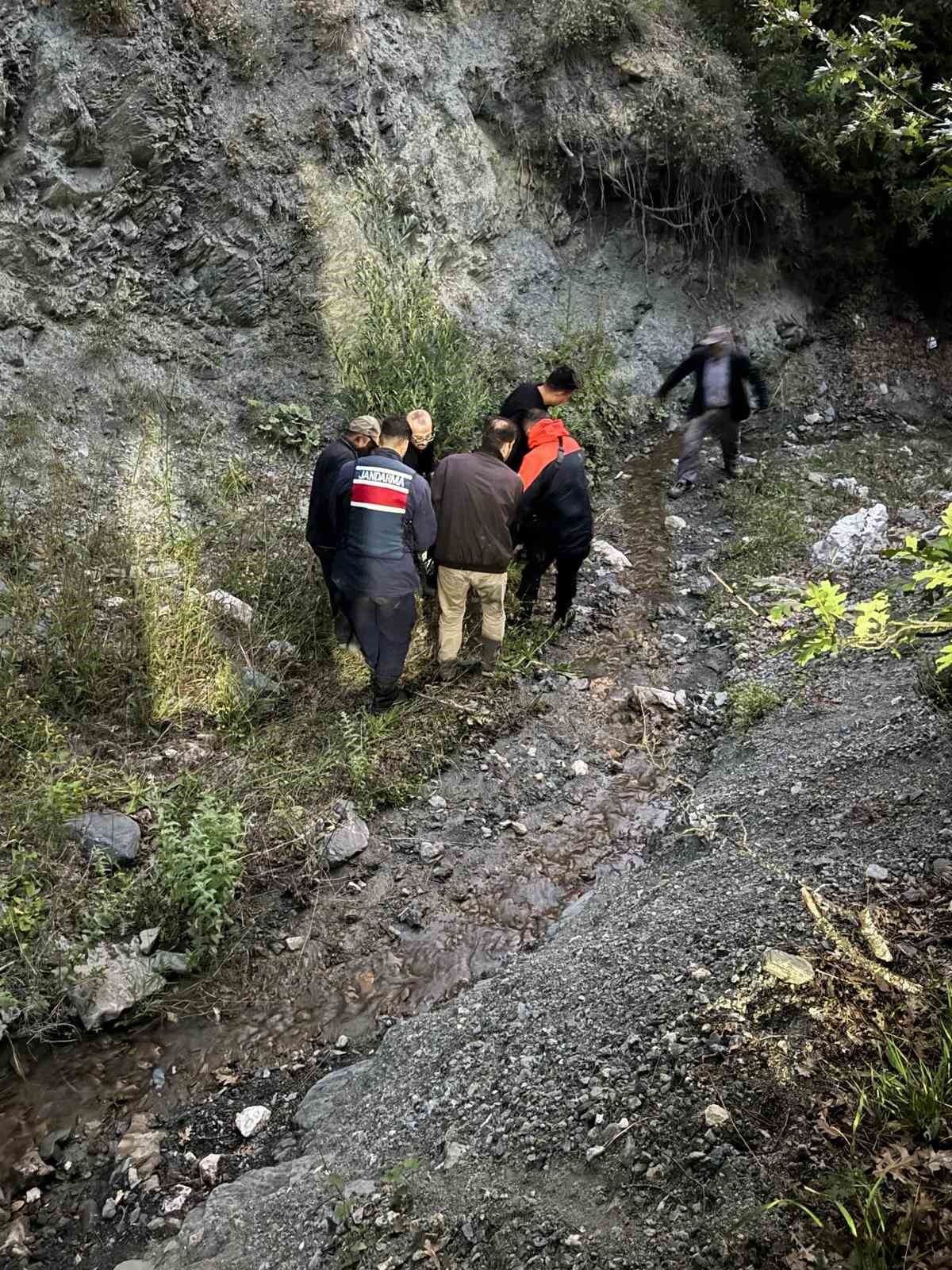 Çorum’da kaybolan yaşlı adamın cansız bedeni bulundu 4 corumda kaybolan yasli adamin cansiz bedeni bulundu 0 qOawbaeT