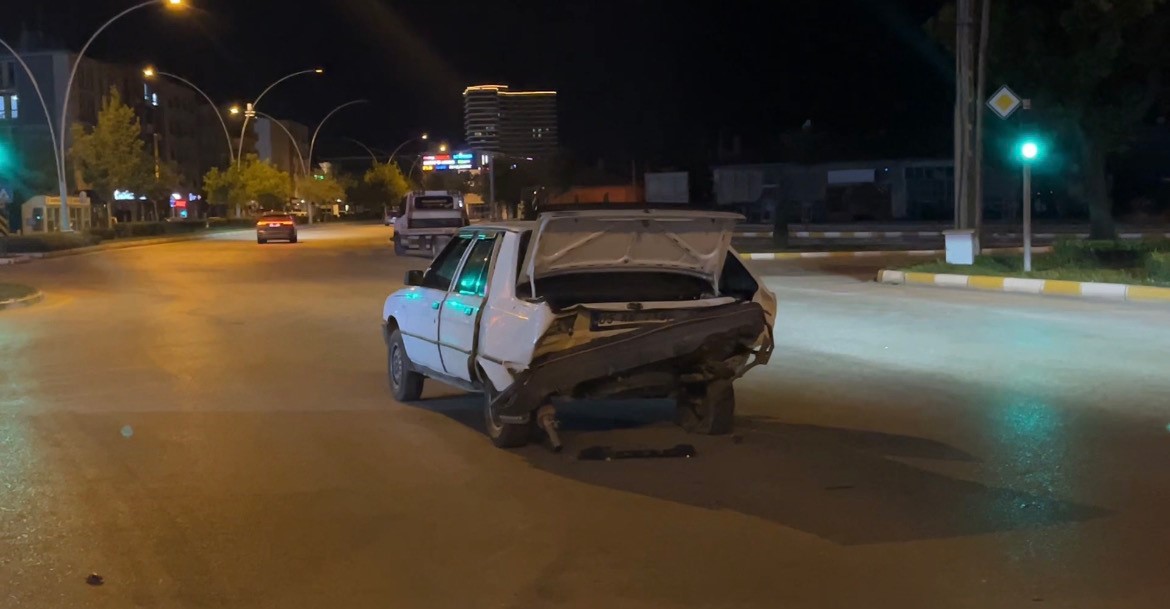 corumda kazaya karisan surucu aracini birakip kacti 0 l5pDgQrK