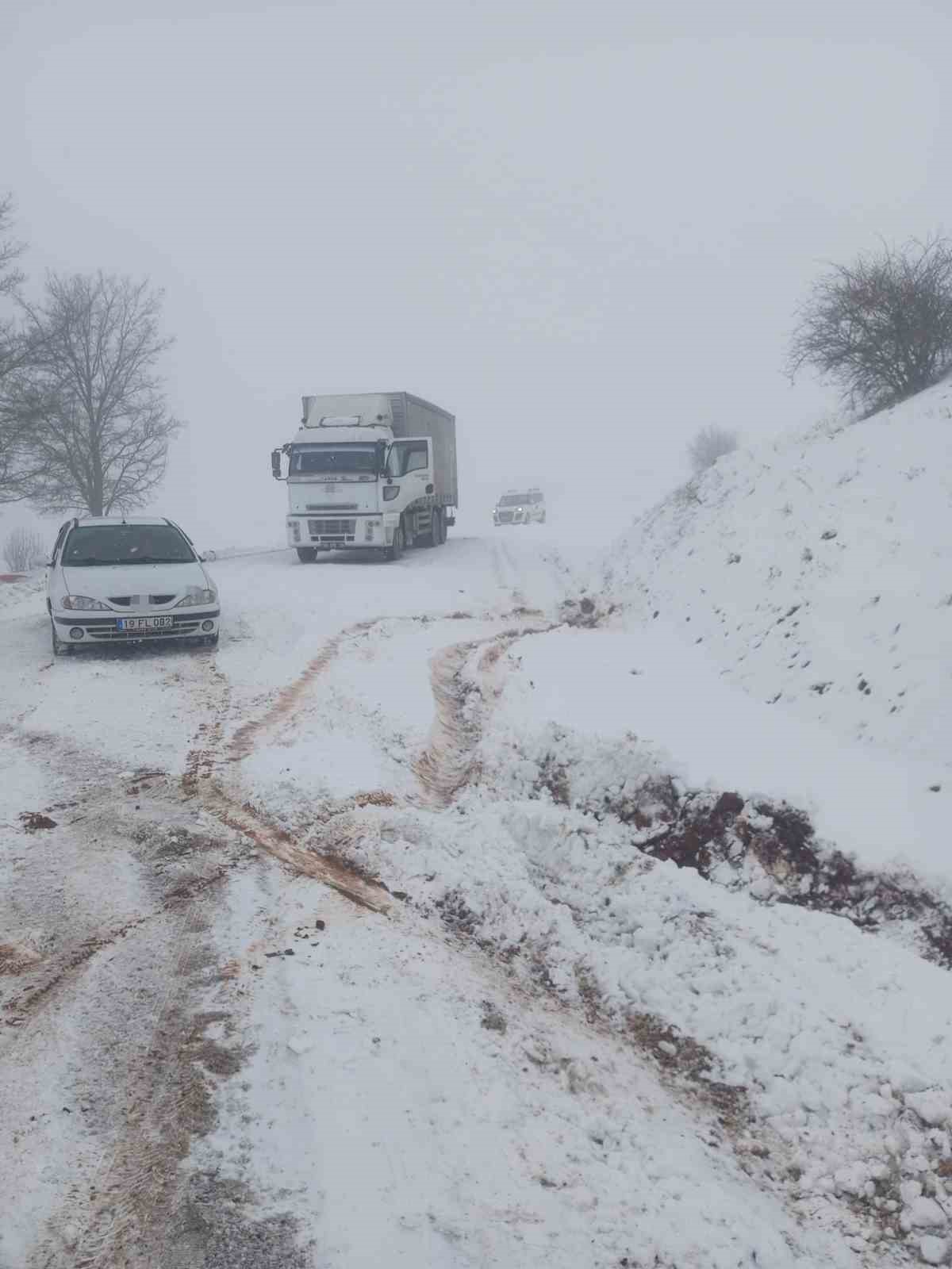 corumda mahsur kalan araclar icin ekipler seferber oldu 0 Xc9PciiR