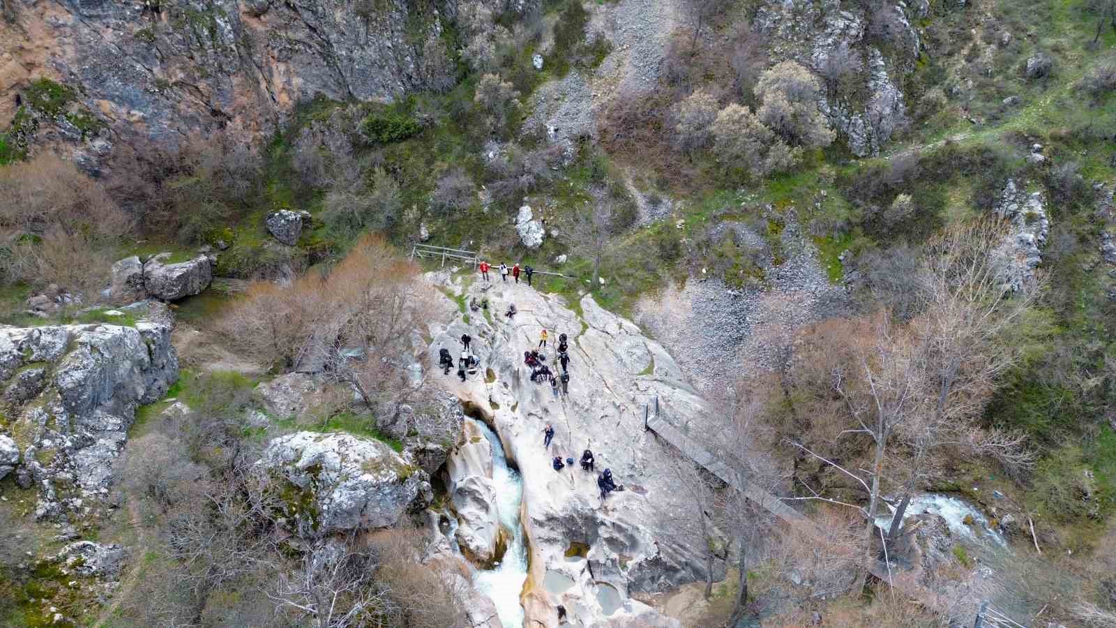 corumda mest eden ilkbahar manzaralari 0 jZLqFK8N