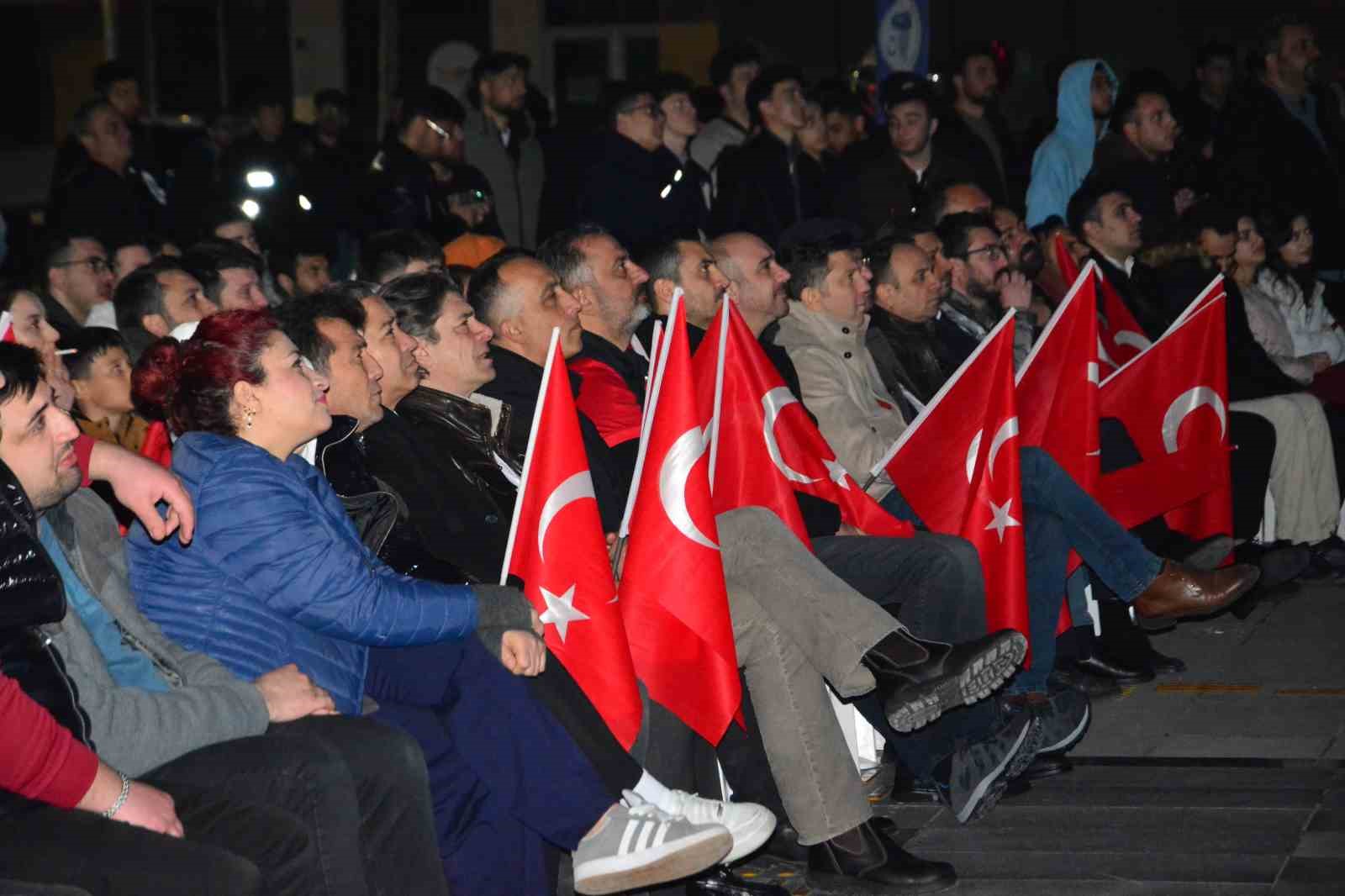 corumda milli mac coskusu kent meydaninda yasandi 6