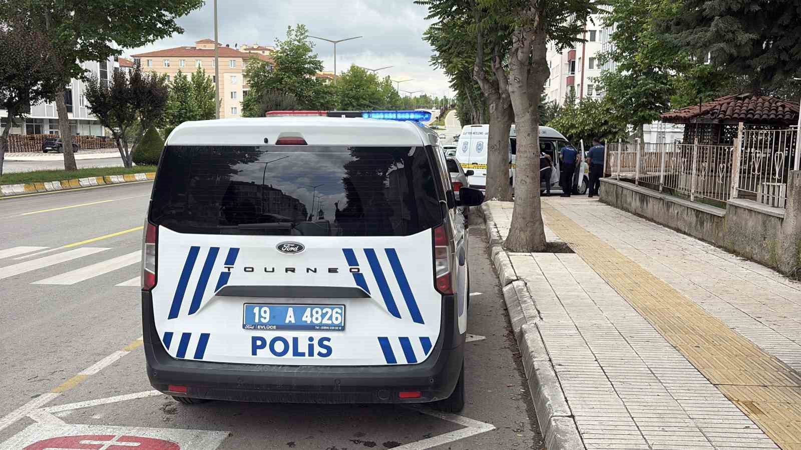Çorum’da monta sarılı bulunan tüfek polis ekipleri harekete geçirdi 7 corumda monta sarili bulunan tufek polis ekipleri harekete gecirdi 3 hPSkEHPU